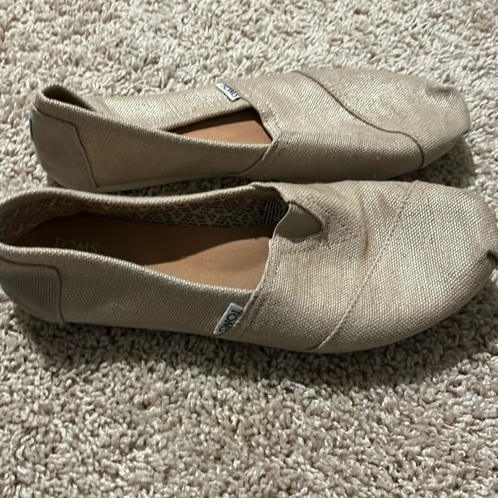 Gold burlap Toms